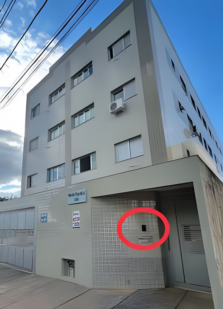 103 - Apto de 2/4 com Garagem Para Até 5 Hóspedes