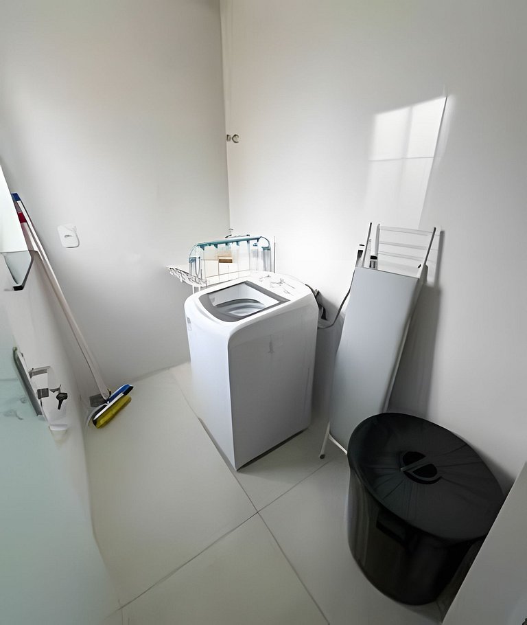 M101 - Apto de 2/4 com Ar, Garagem e Churrasqueira