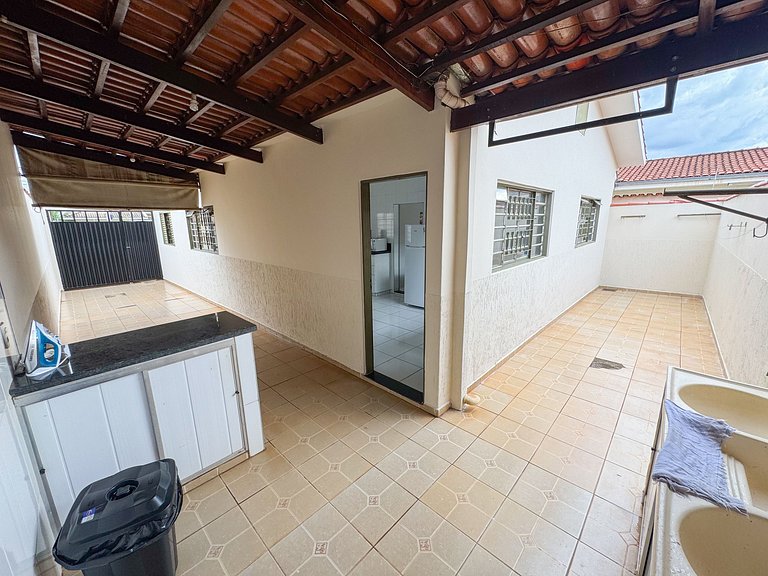 Casa p/ 11 hóspedes - 900m do Parque de Exposições