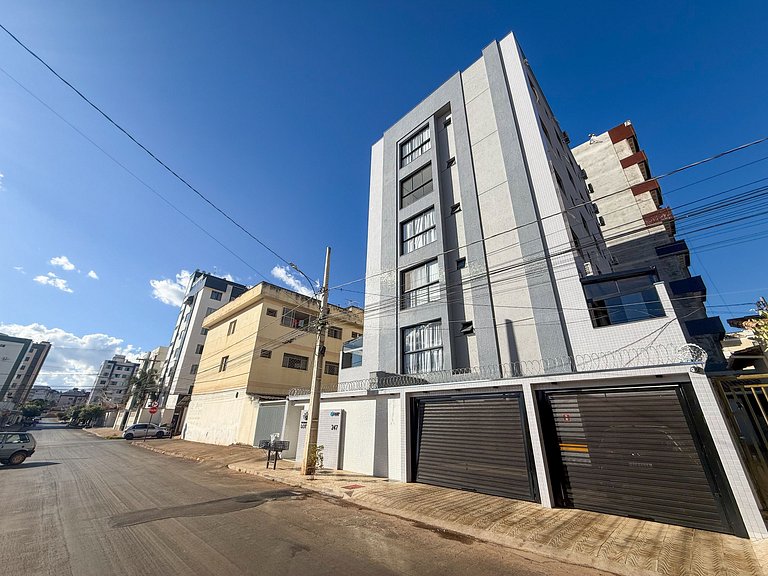 302- Apartamento 2/4 Próx. Unipam e Parque de Exp.