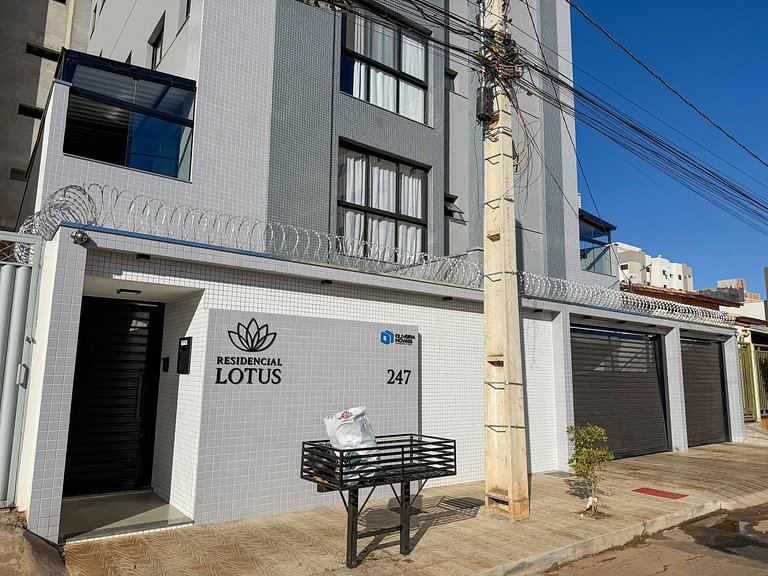 302- Apartamento 2/4 Próx. Unipam e Parque de Exp.