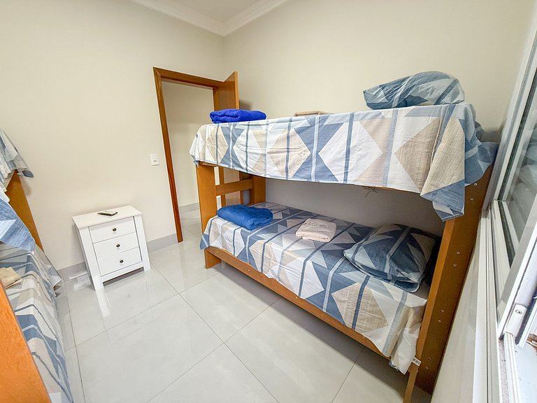 Apartamento 2/4 com Garagem Próx a Fenamilho