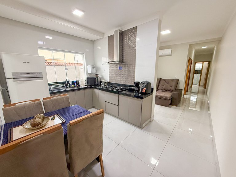 Apartamento 2/4 com Garagem Próx a Fenamilho